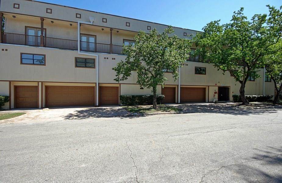 1342 Rutland Street - Photo 1