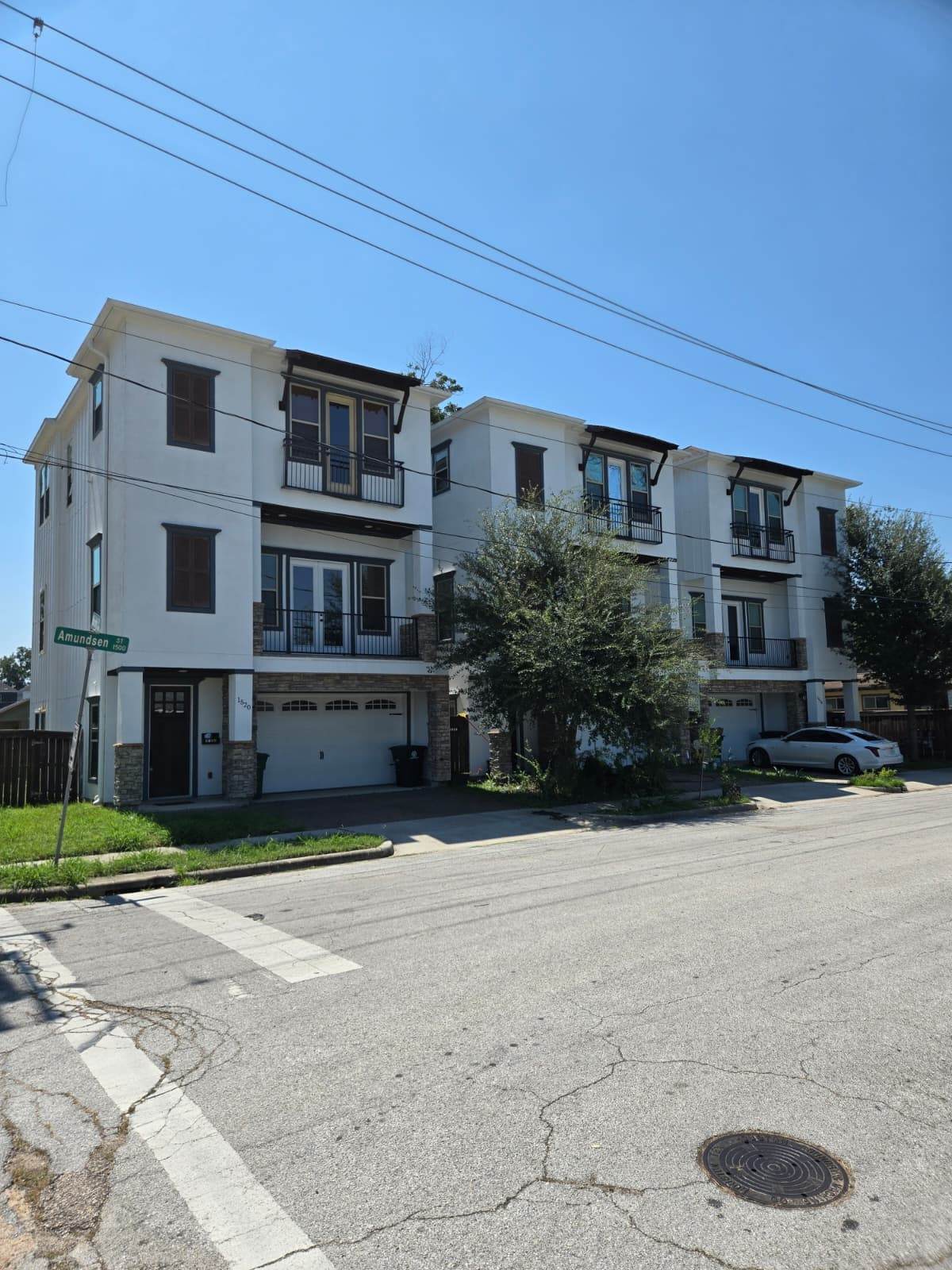 1520 Amundsen Street - Photo 1