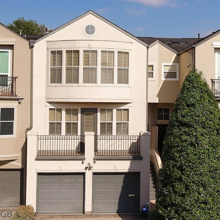 2947 Sackett Street - Photo 1