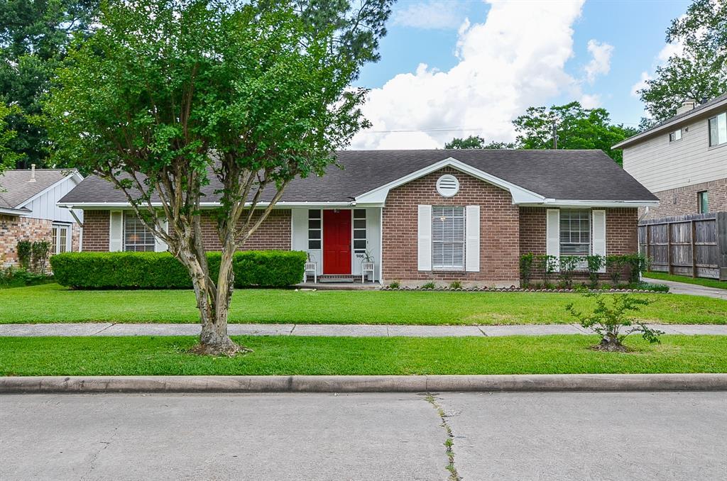 9106 Mullins Drive - Photo 1