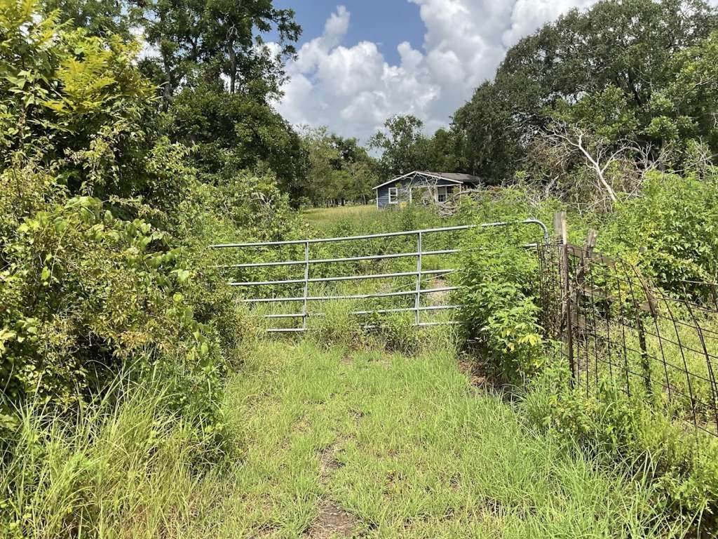 2832 County Road 310 - Photo 1