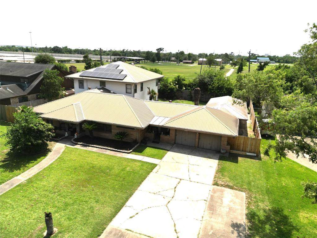1611 Leggett Drive - Photo 1