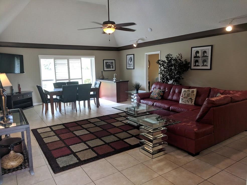 180 Freeman Boulevard - Photo 1