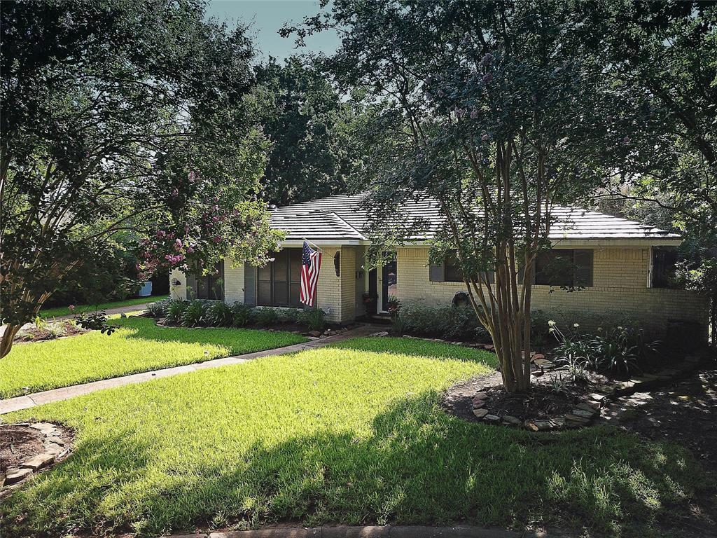 1806 Sea Queen Court - Photo 1
