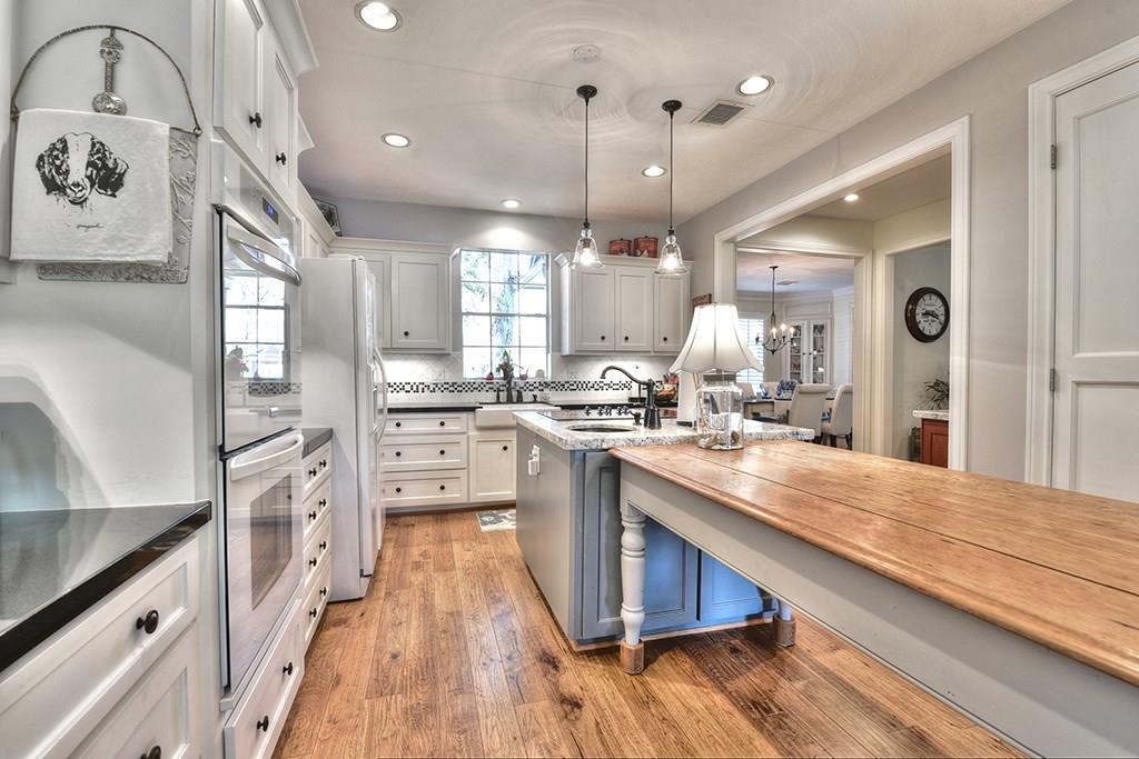 5635 Westerdale Drive - Photo 1