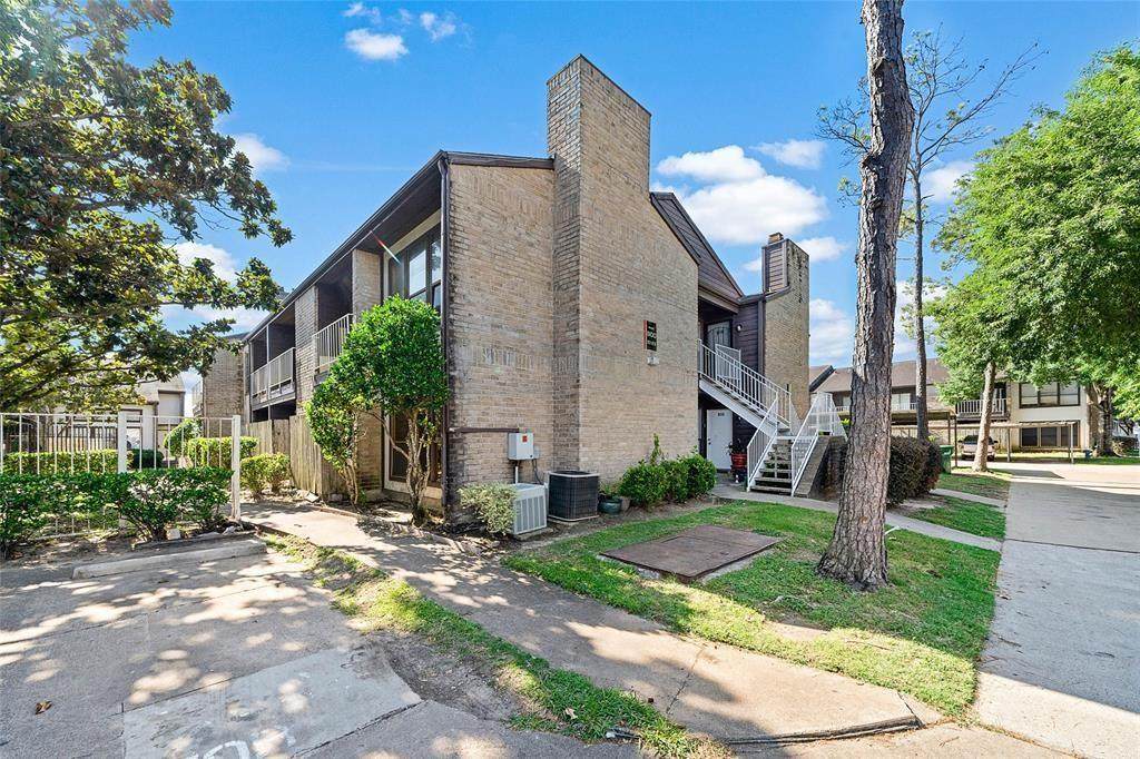 6633 W Airport Boulevard - Photo 1