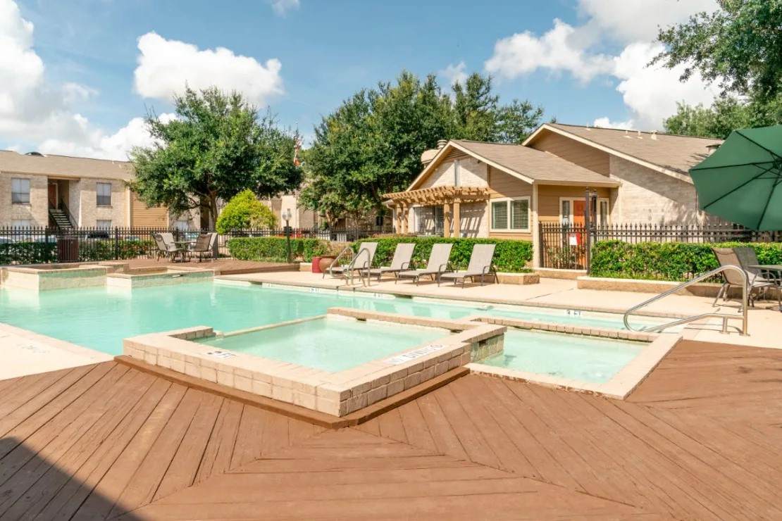 515 Bender Avenue - Photo 1