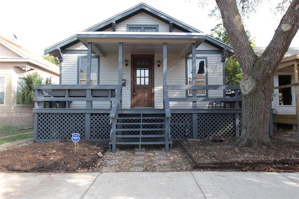 3715 Avenue O 1/2 - Photo 1
