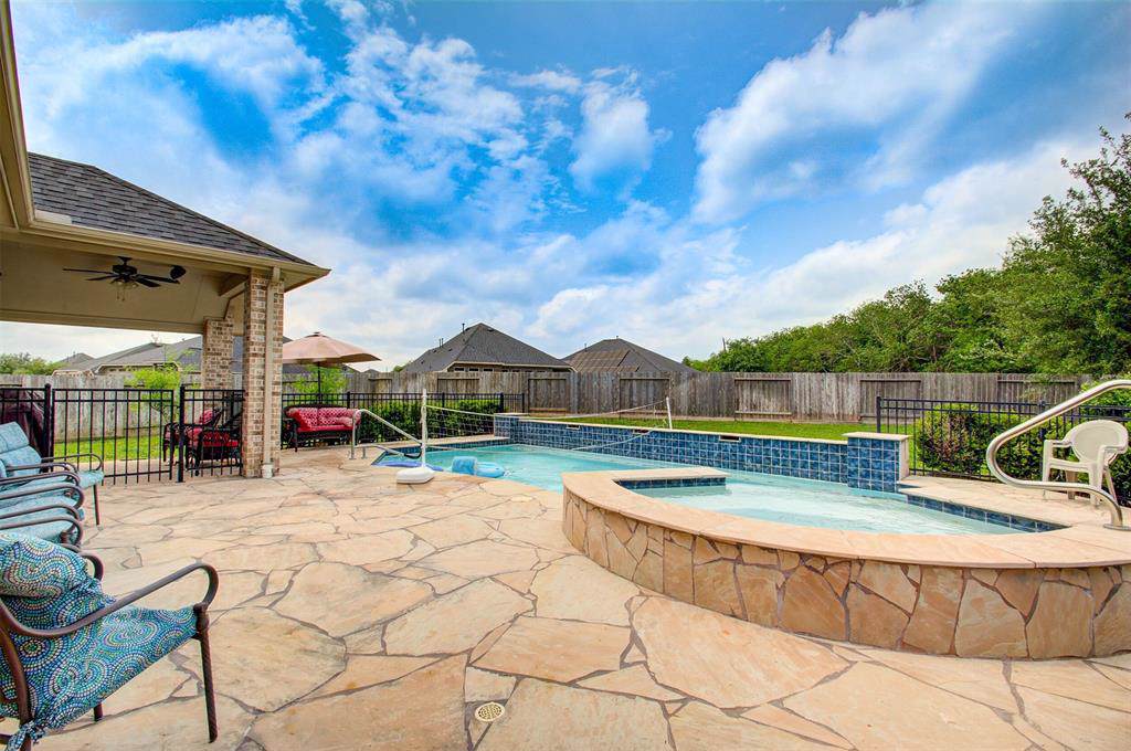 4210 Maplewood Creek - Photo 1