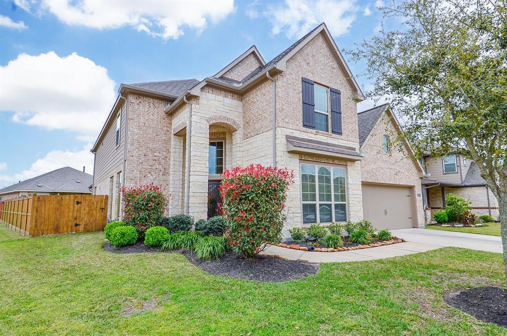 27014 Cliff Pointe Lane - Photo 1