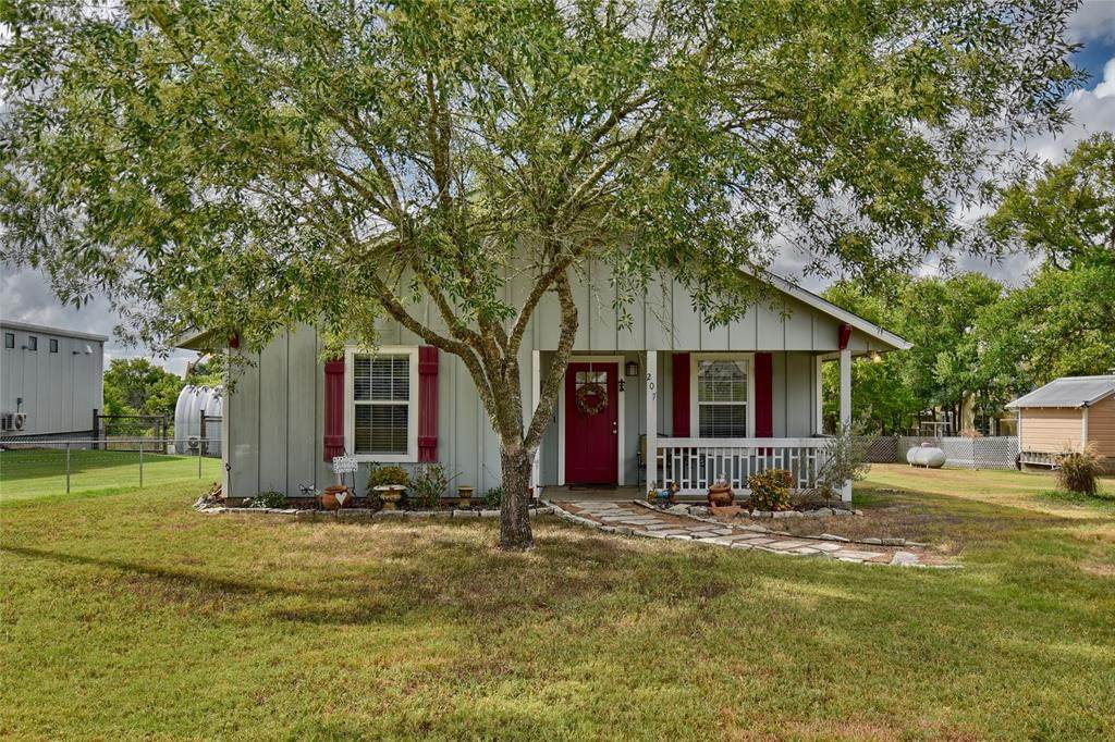 207 Mechanic Street - Photo 1