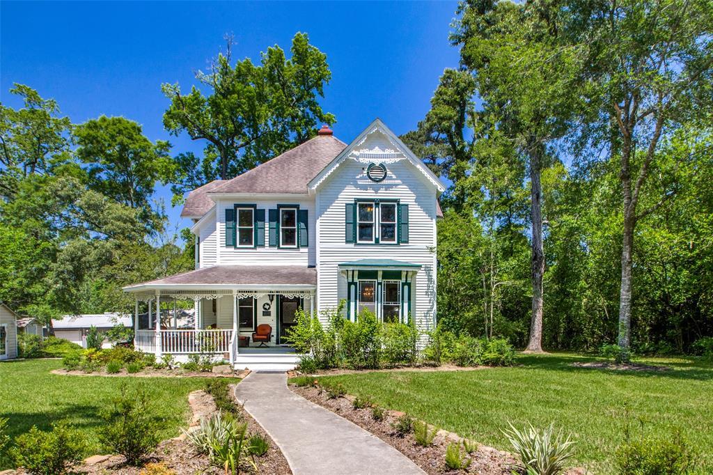 355 Linwood - Photo 1