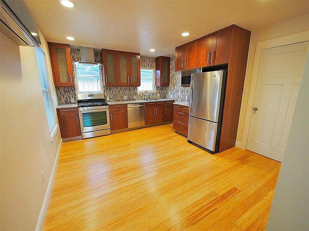 104 Stratford St - Photo 1