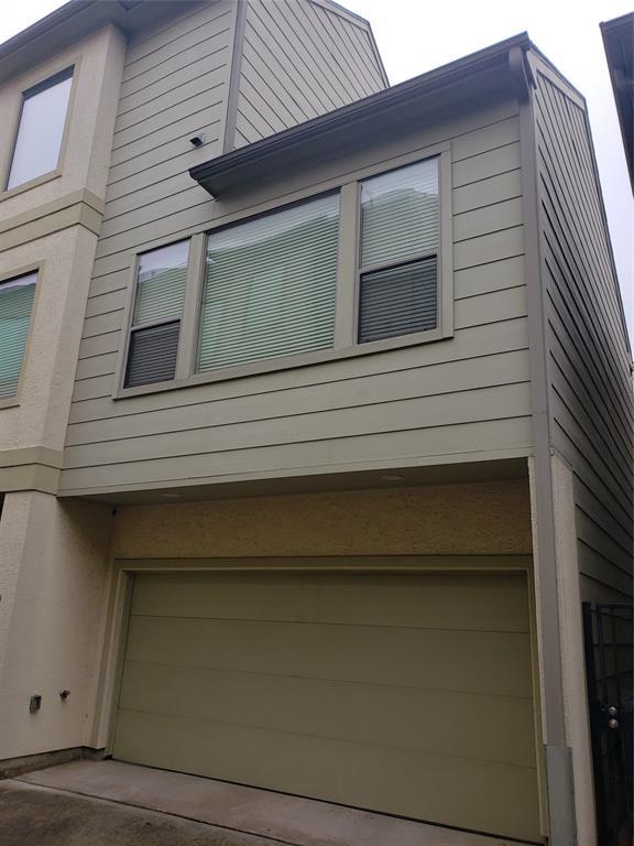 916 Lester Street - Photo 1
