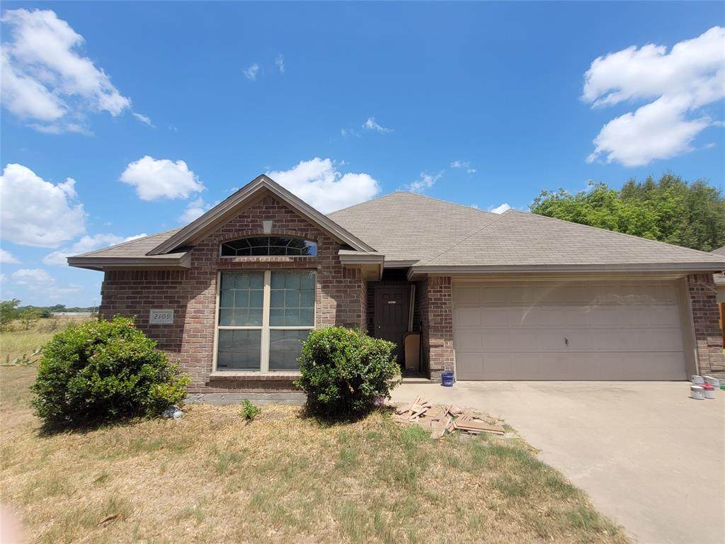 2109 White Wing Drive - Photo 1
