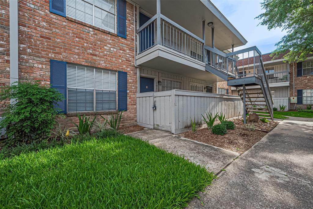 2250 Bering Drive - Photo 1