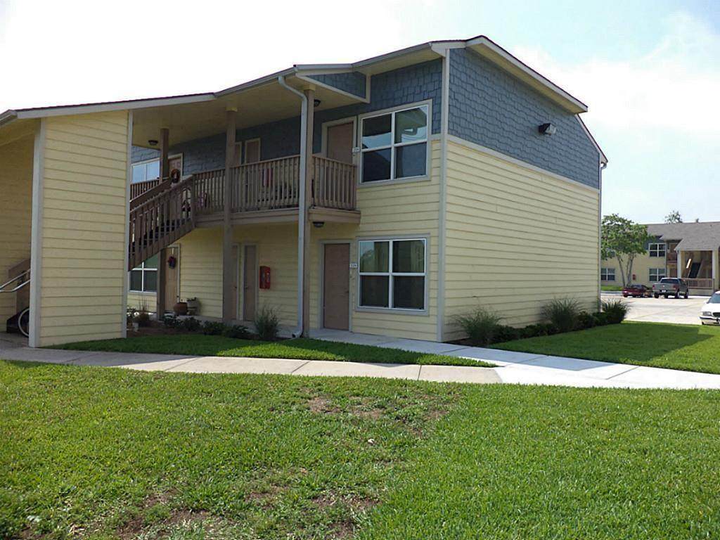 655 Castle Park Drive - Photo 1