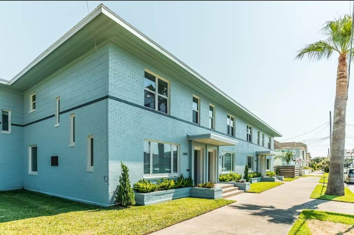 2428 Bernardo De Galvez Avenue - Photo 1