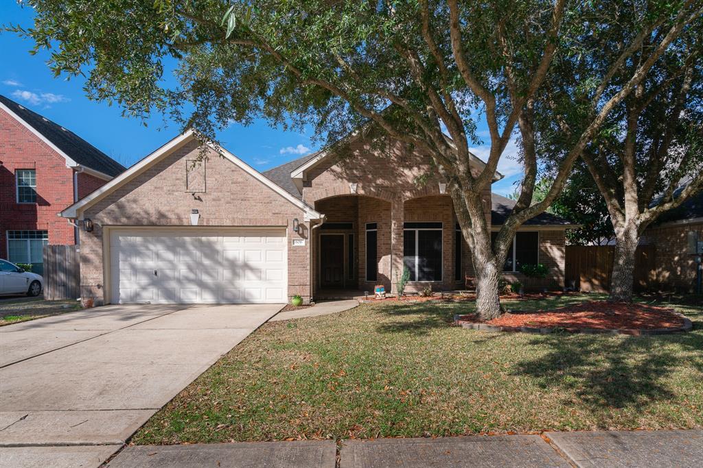 606 Canyon Crest Drive - Photo 1