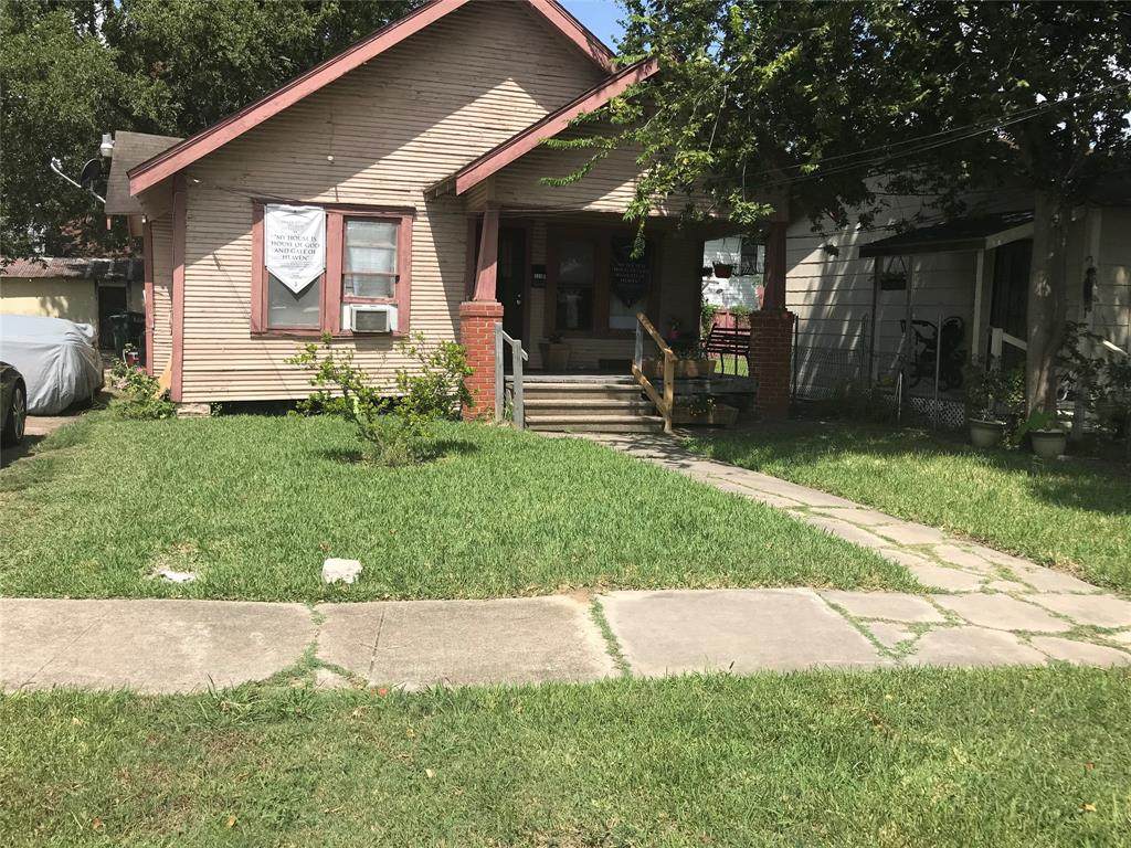 121 Hagerman Street - Photo 1