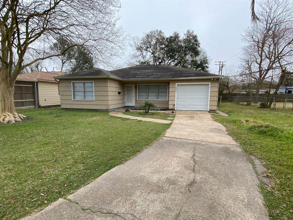 1013 14th Avenue - Photo 1