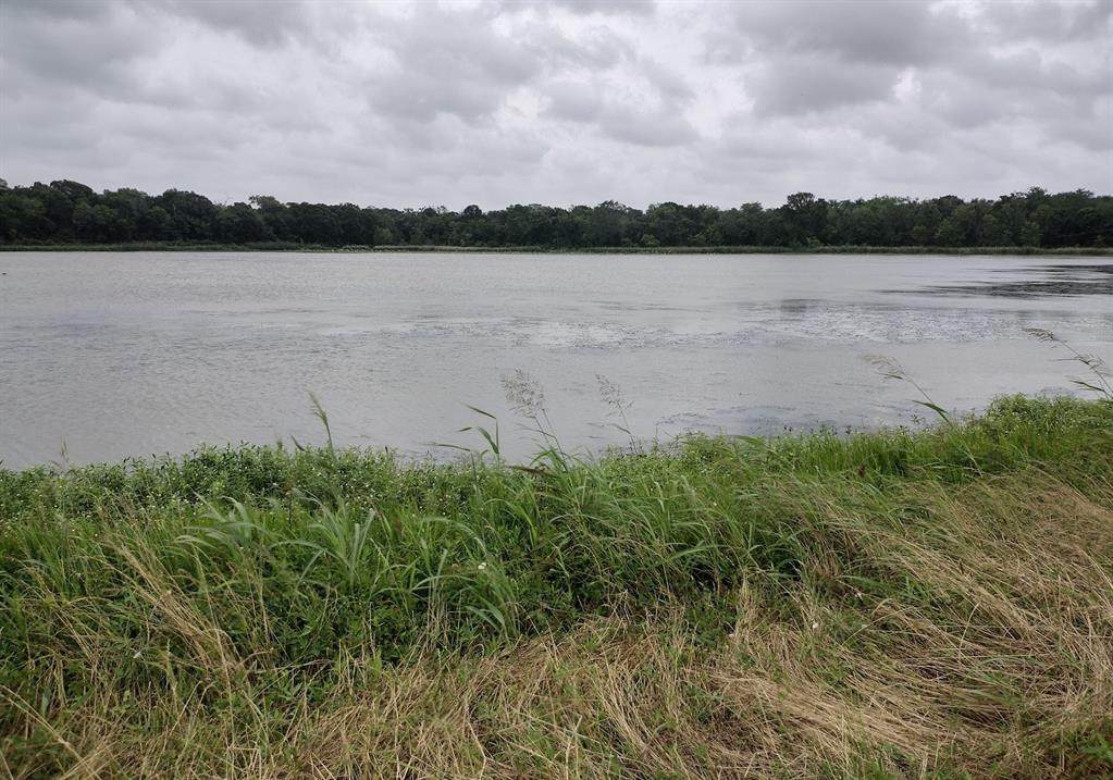 FM 521 Barx Ranch Sec 17 Blk 3 - Photo 1