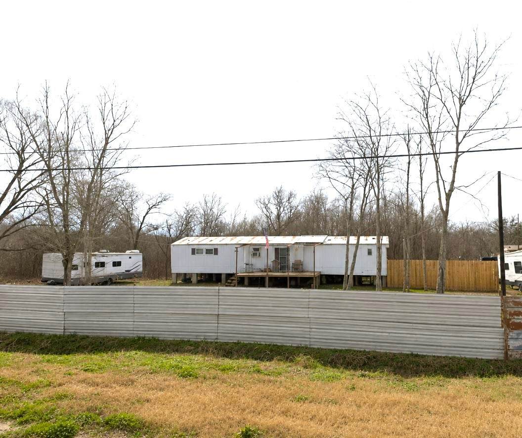 18203 Maple Street - Photo 1