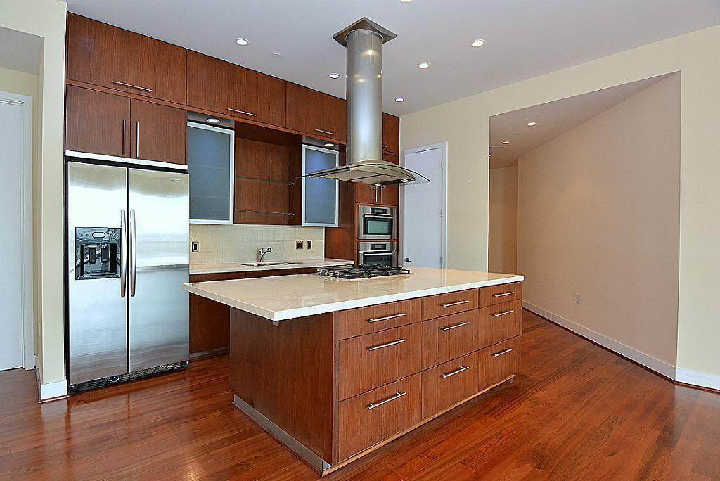 1600 Post Oak - Photo 1