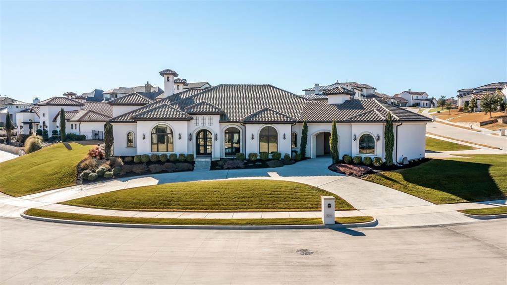 5200 Verde Circle - Photo 1