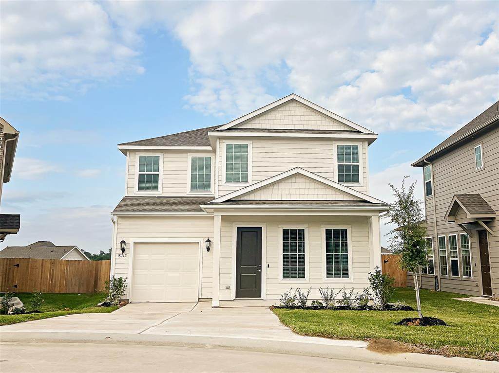 18712 Crescent Trail Circle - Photo 1