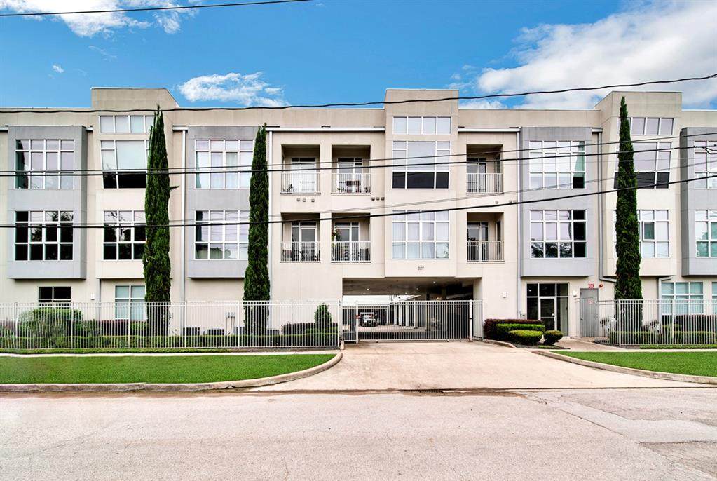 207 Pierce Street - Photo 1