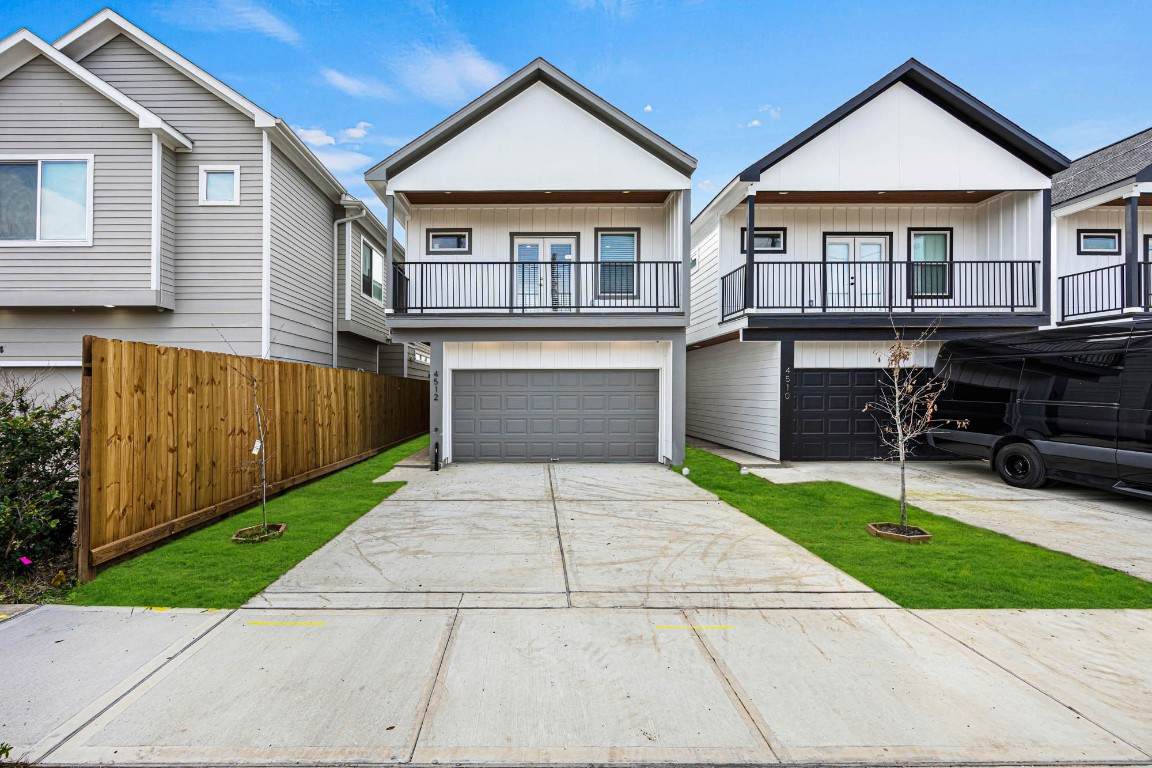 4512 Noble Street - Photo 1