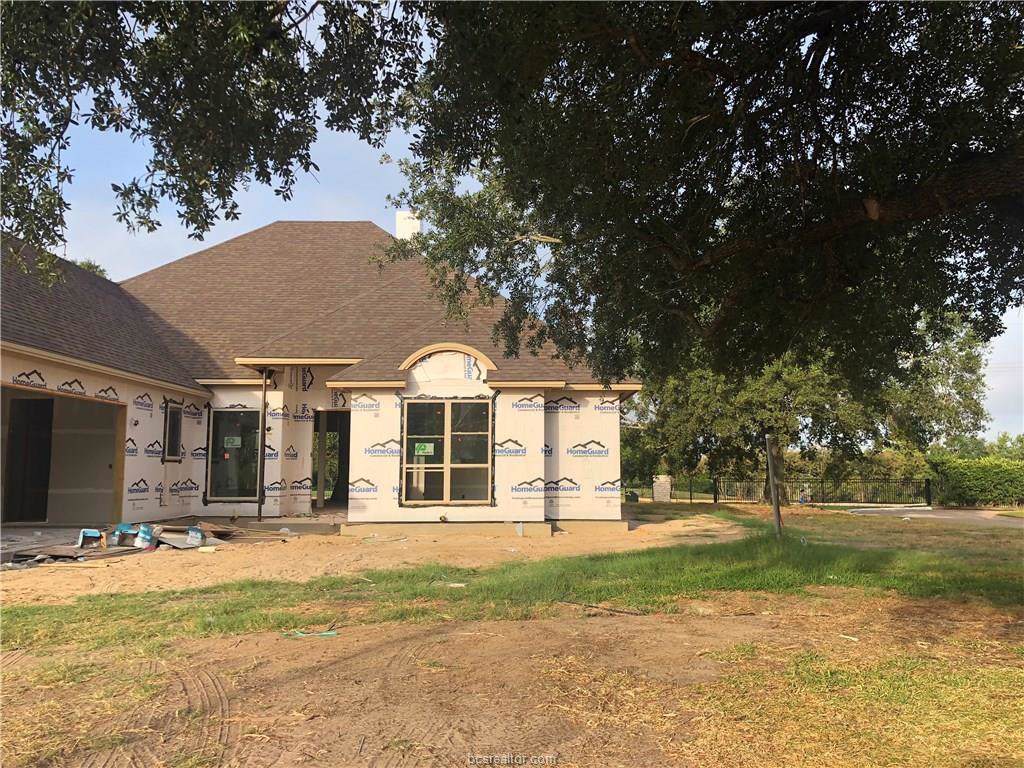 4606 Stonebriar Circle - Photo 1