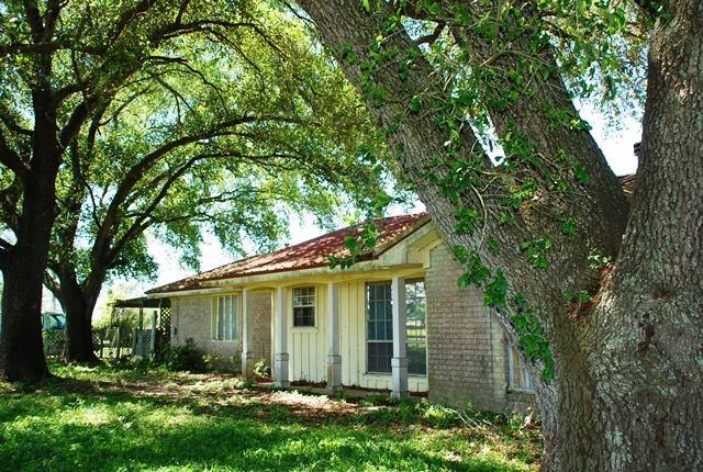 5997 Fm 359 - Photo 1
