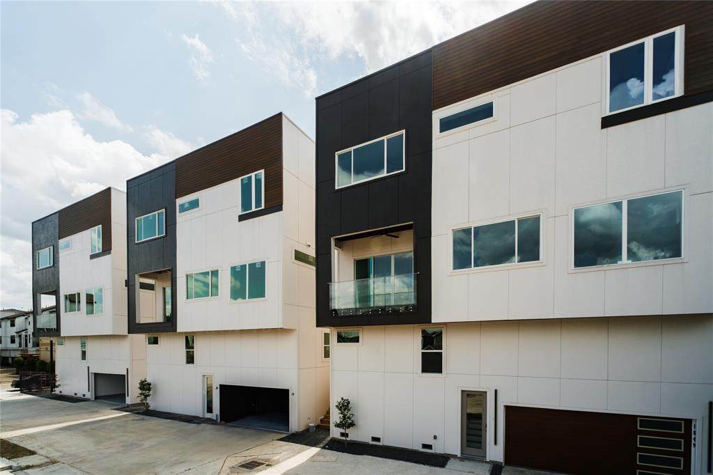 1053 15th 1/2 Street - Photo 1