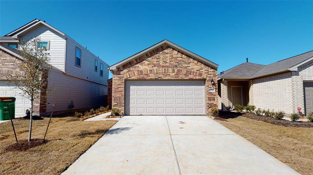 414 Emerald Thicket - Photo 1