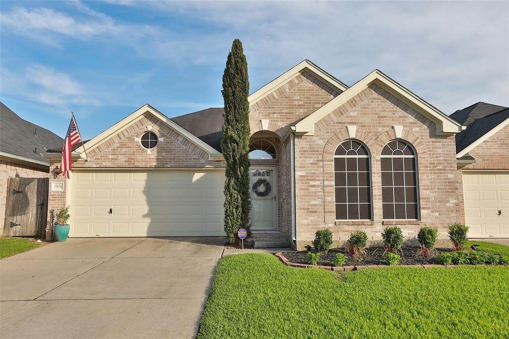 15926 Pleasant Green Circle - Photo 1