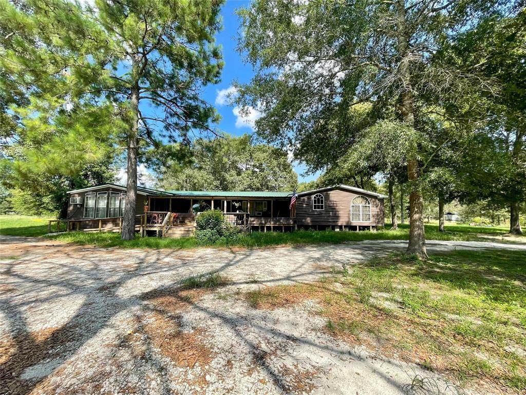 1657 Twin Oaks - Photo 1