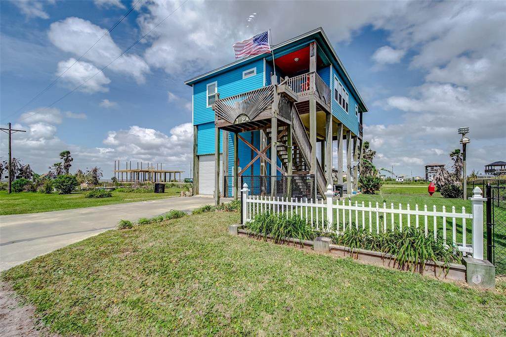 1024 Mae Street - Photo 1