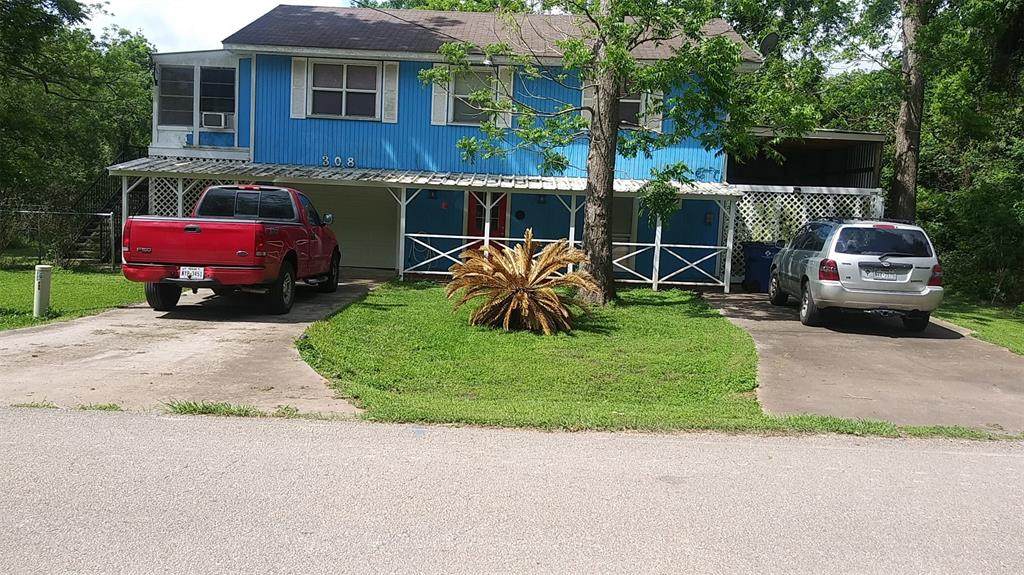 308 Creekside Drive - Photo 1
