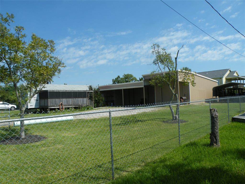 815 7th Street - Photo 1