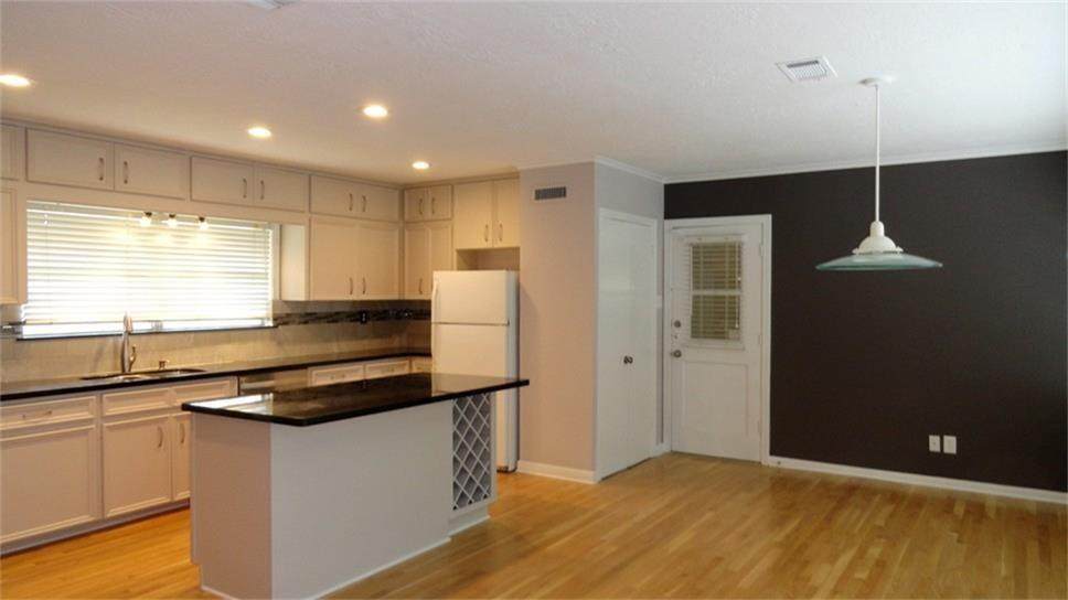 2202 Macarthur Street - Photo 1