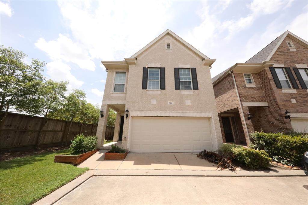 3218 Holly Crossing Drive - Photo 1