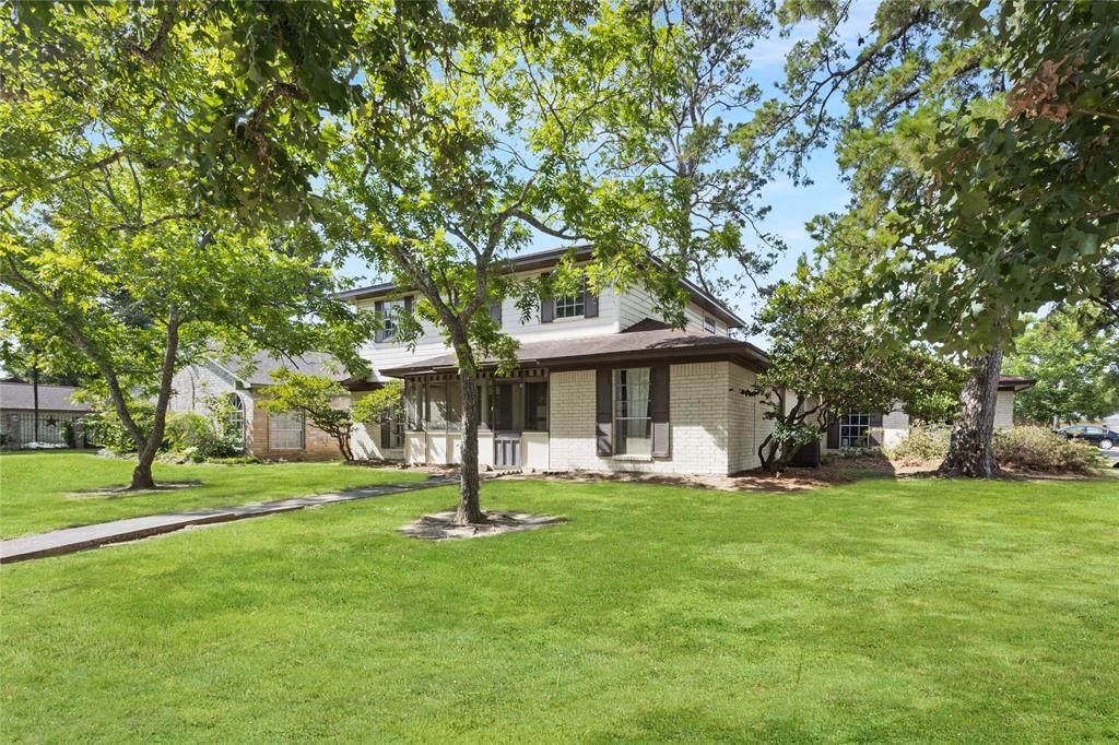 3501 Kingsway Drive - Photo 1