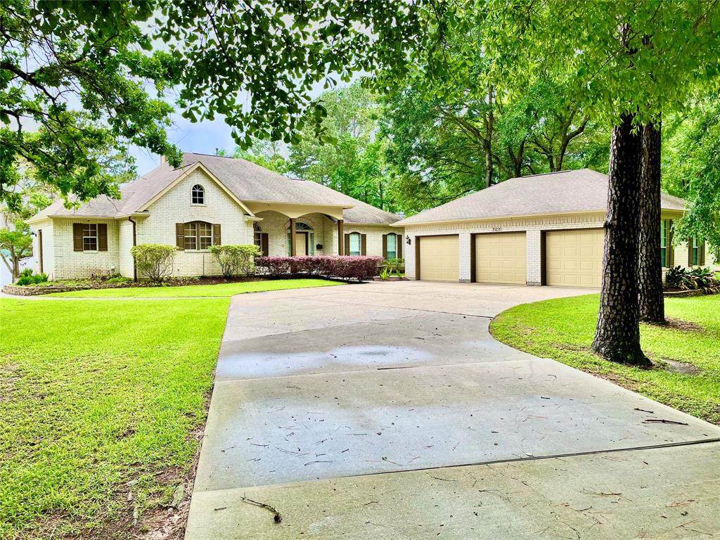 15120 Paradise View Drive - Photo 1