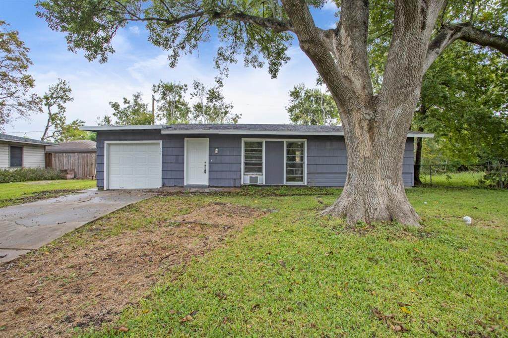107 Saunders Street - Photo 1