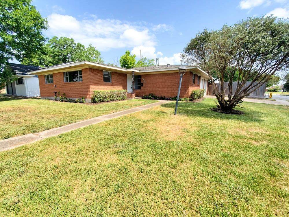 2111 Martha Lane - Photo 1