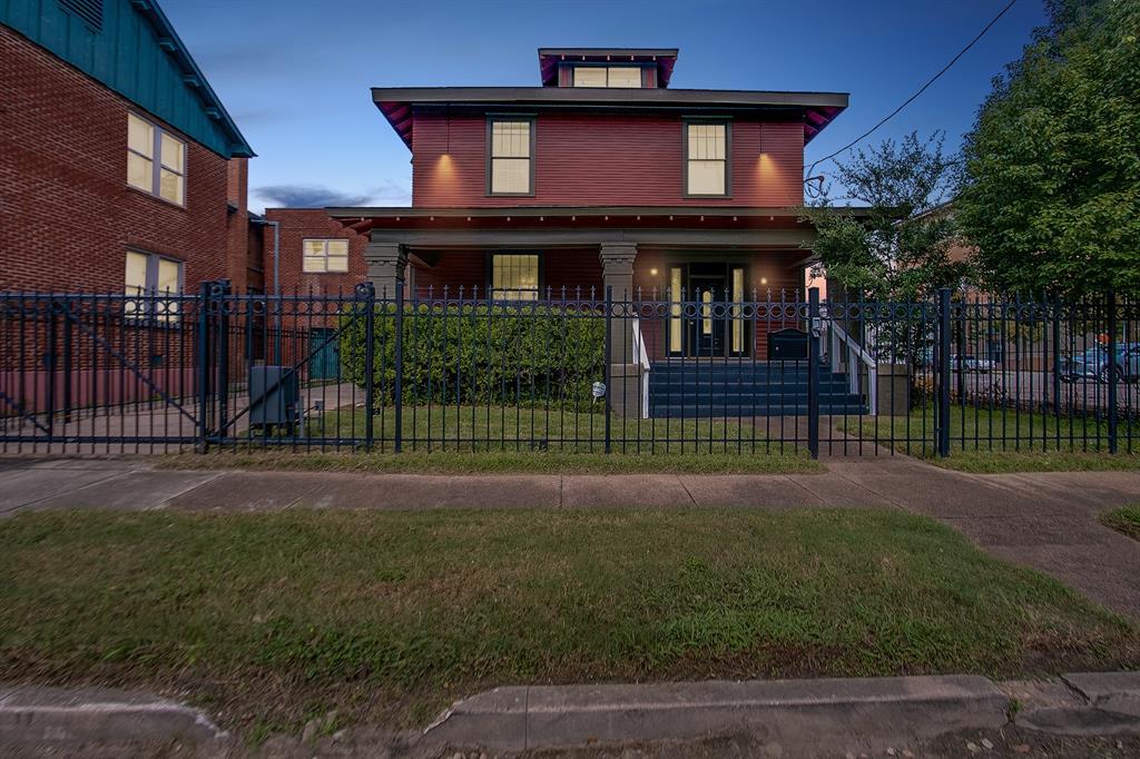 3110 Caroline Street - Photo 1