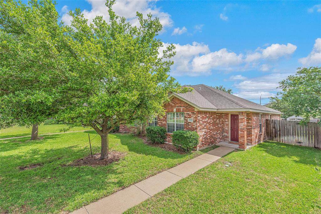 1911 Woodsman Drive - Photo 1