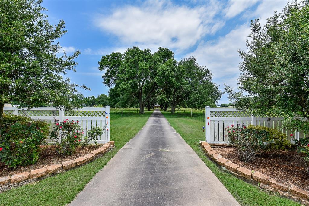 4825 County Road 155 - Photo 1